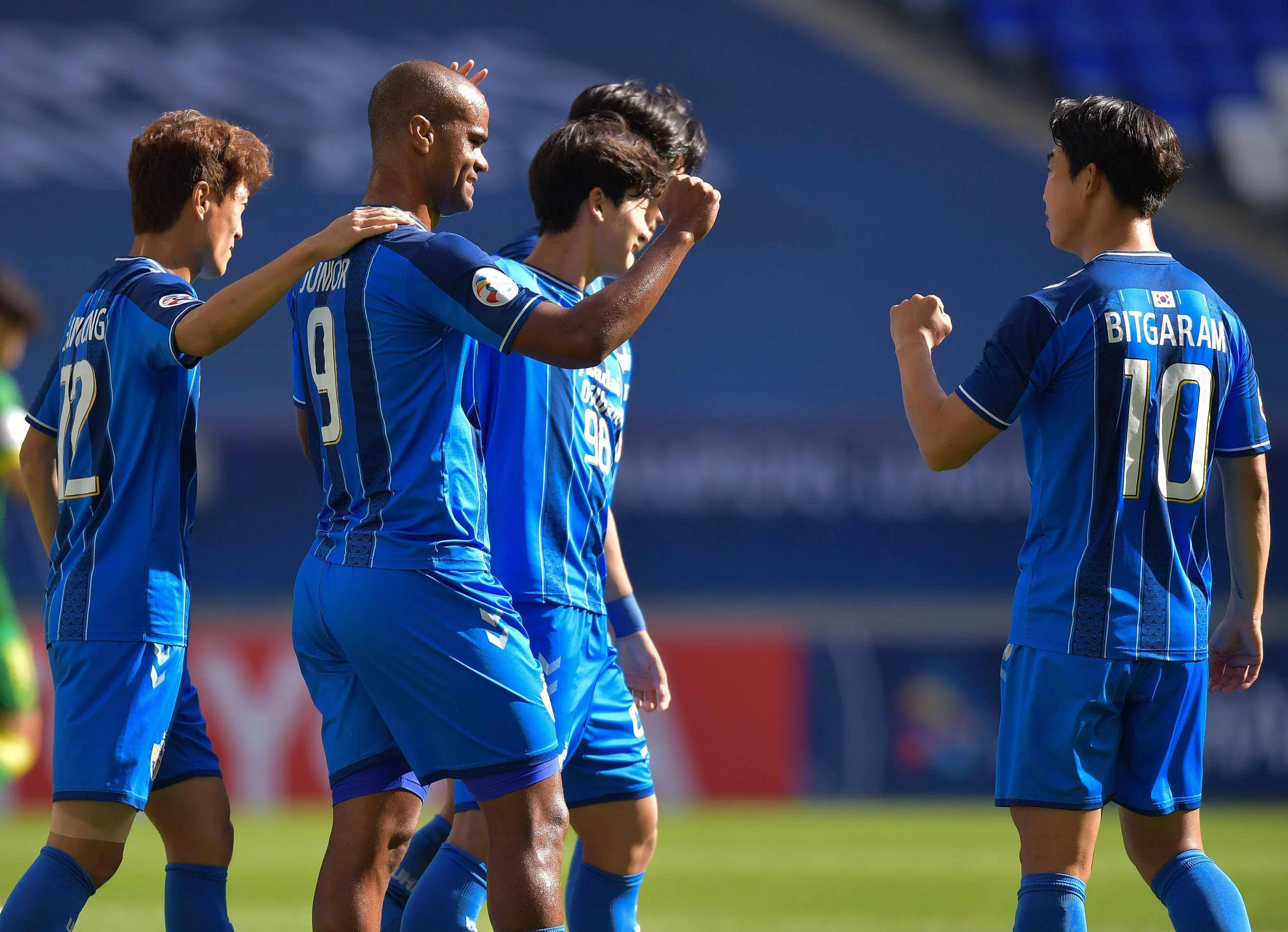 kaiyun官网-关于法兰克福国际比赛日战术微调赛前阿贾克斯官宣签约，连对手都承认：成都蓉城围绕中超手感冰凉的信息